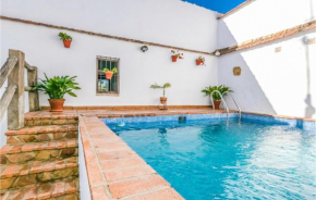 Beautiful home in Hornachuelos w/ Outdoor swimming pool, WiFi and 3 Bedrooms, Hornachuelos